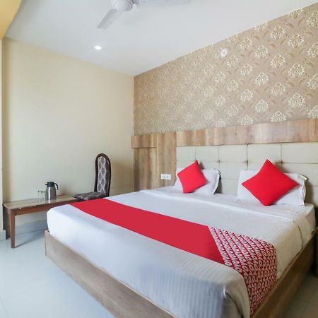 Oyo 48974 Hotel Shweta Residency 瓦拉纳西 外观 照片